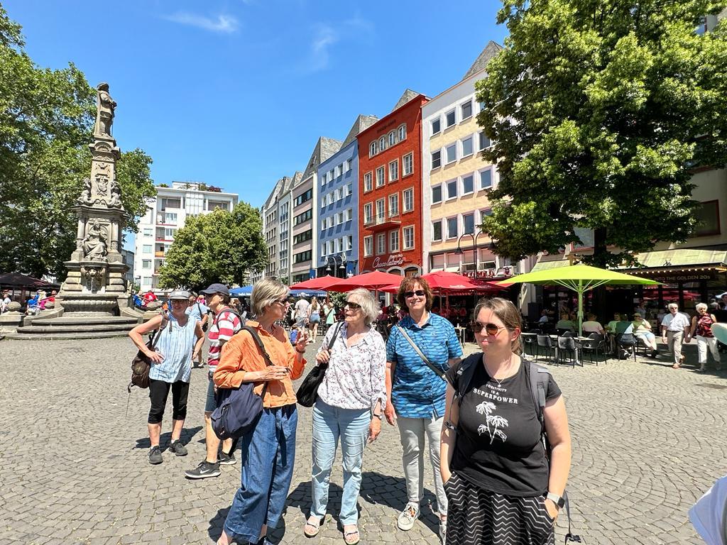 Gerade die bunten Häuser haben es uns angetan.